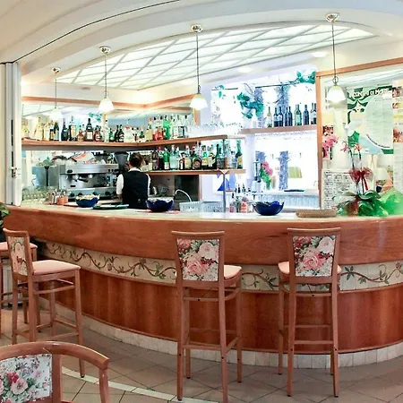 Giovanella Hotel 3*