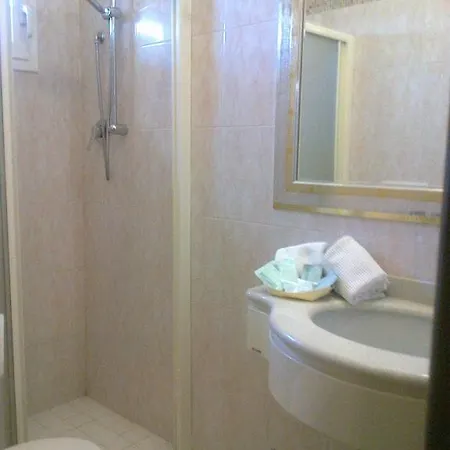 Giovanella Hotel