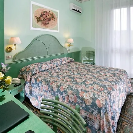 Hotel Giovanella 3*